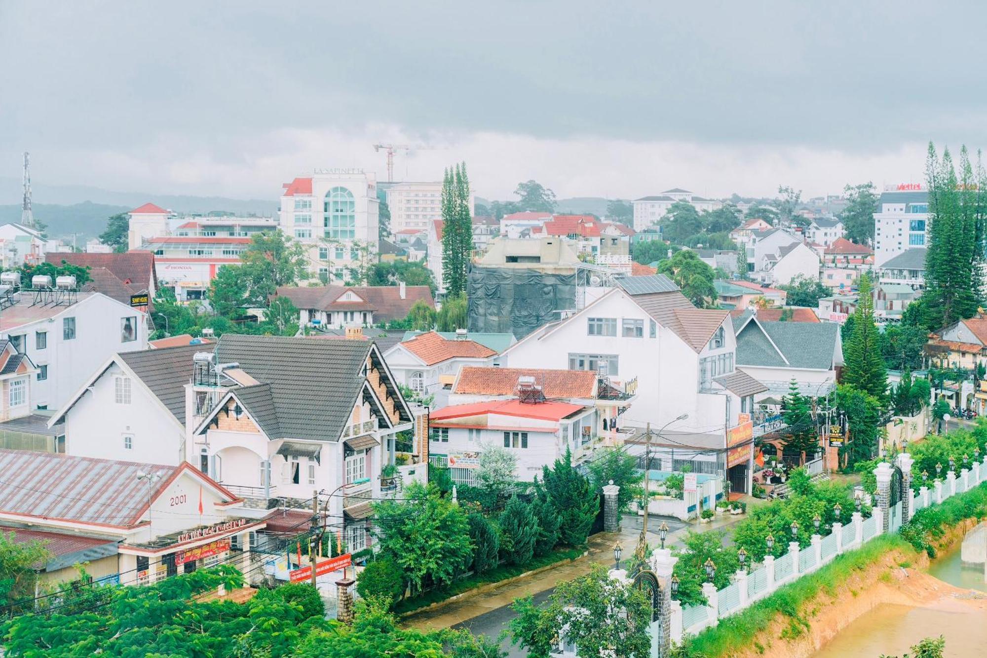 Anh Duc Hotel Da Lat City Экстерьер фото